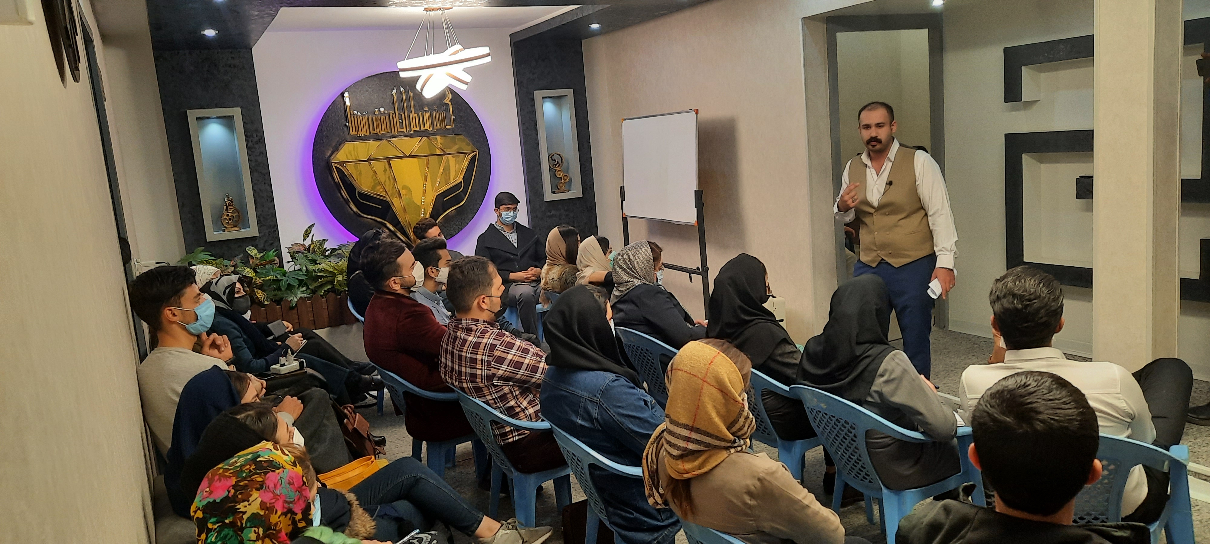 کسب درآمد از آی نوتی
