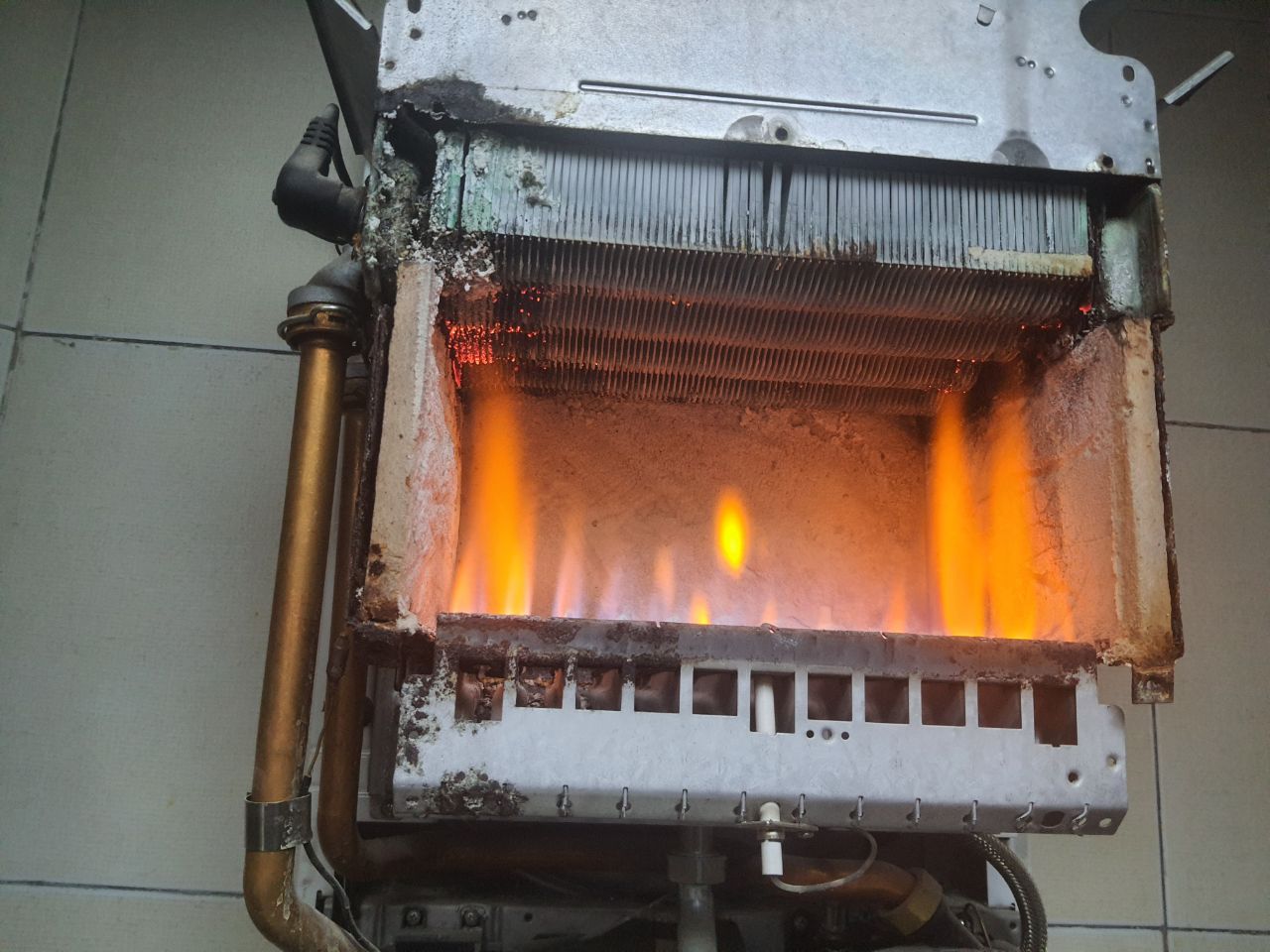 تعمیر ابگرمکن بوتان در اصفهان