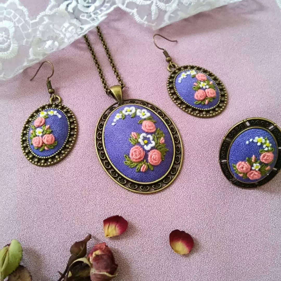 سرویس گلدوزی (کلیک کن 👇👇👇)