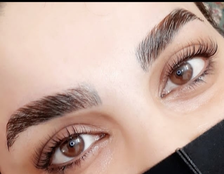 لیفت مژه و ابرو