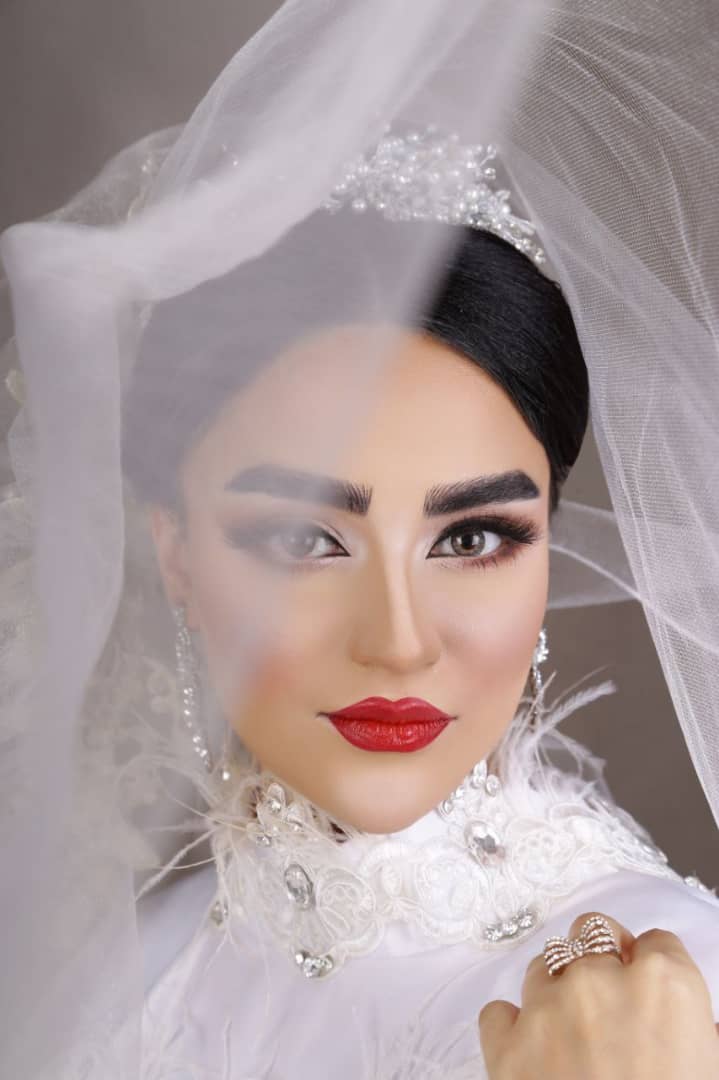 شنیون میکاپ عروس