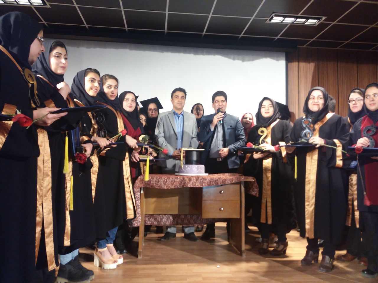 جشن فارغ التحصیلی دانشجویان