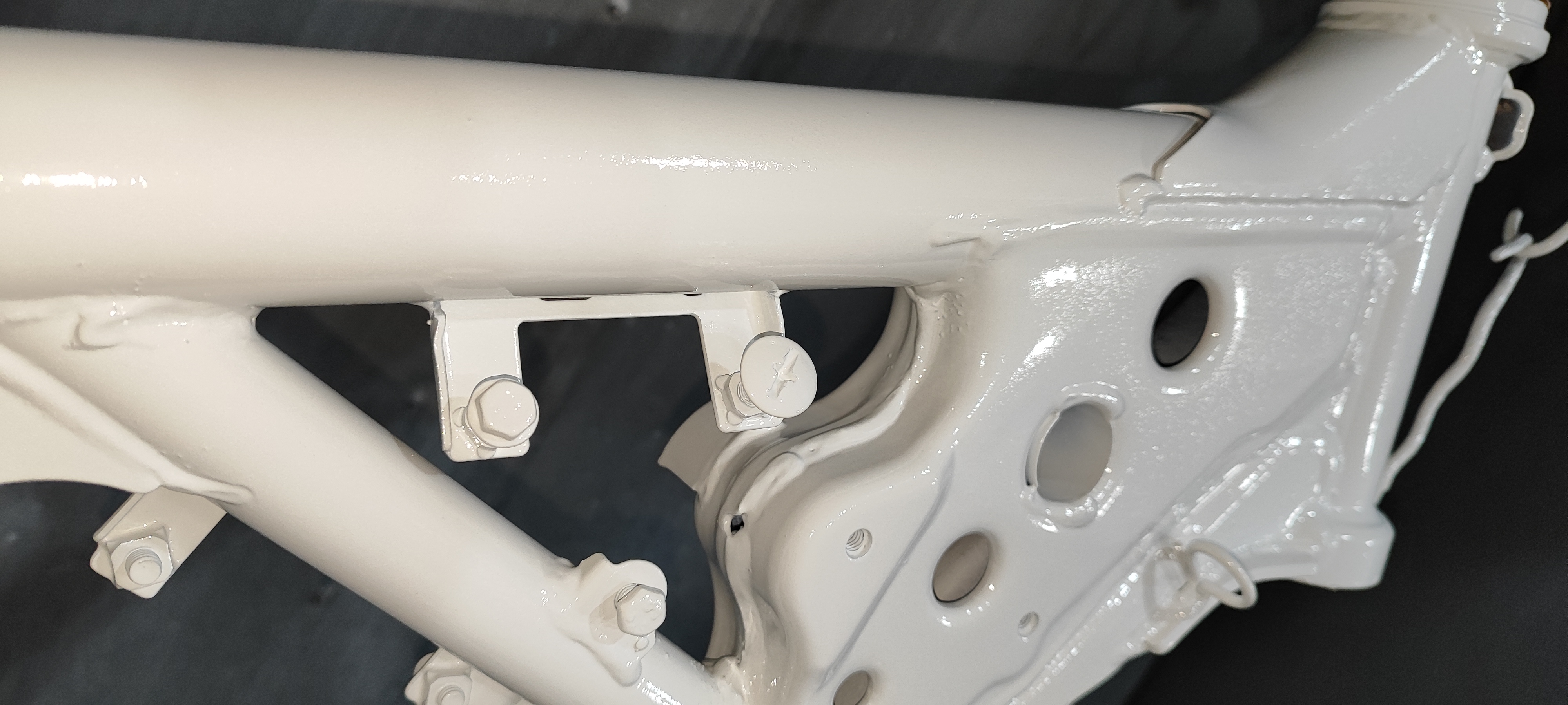 رنگ کوره ای شاسی موتور سیکلت در رشت