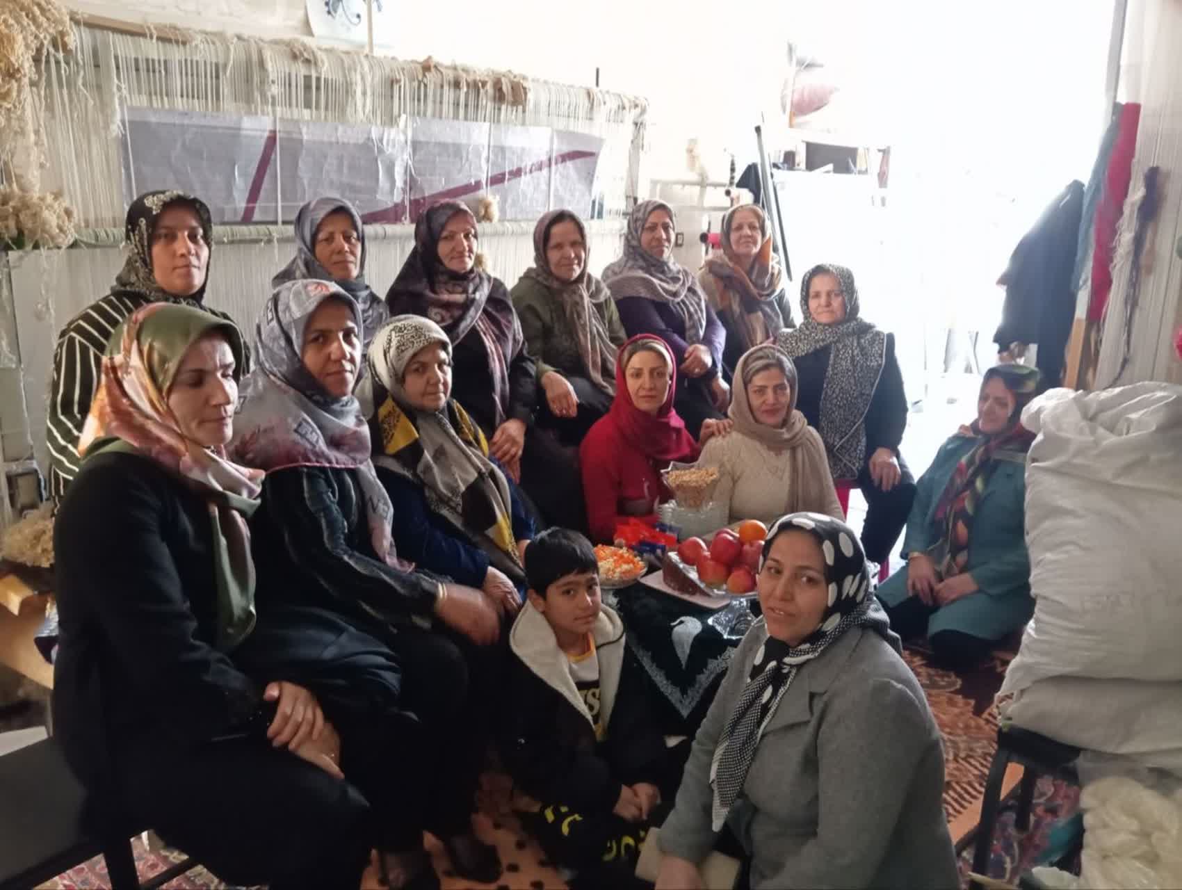 بانوان شاغل در کارگاه