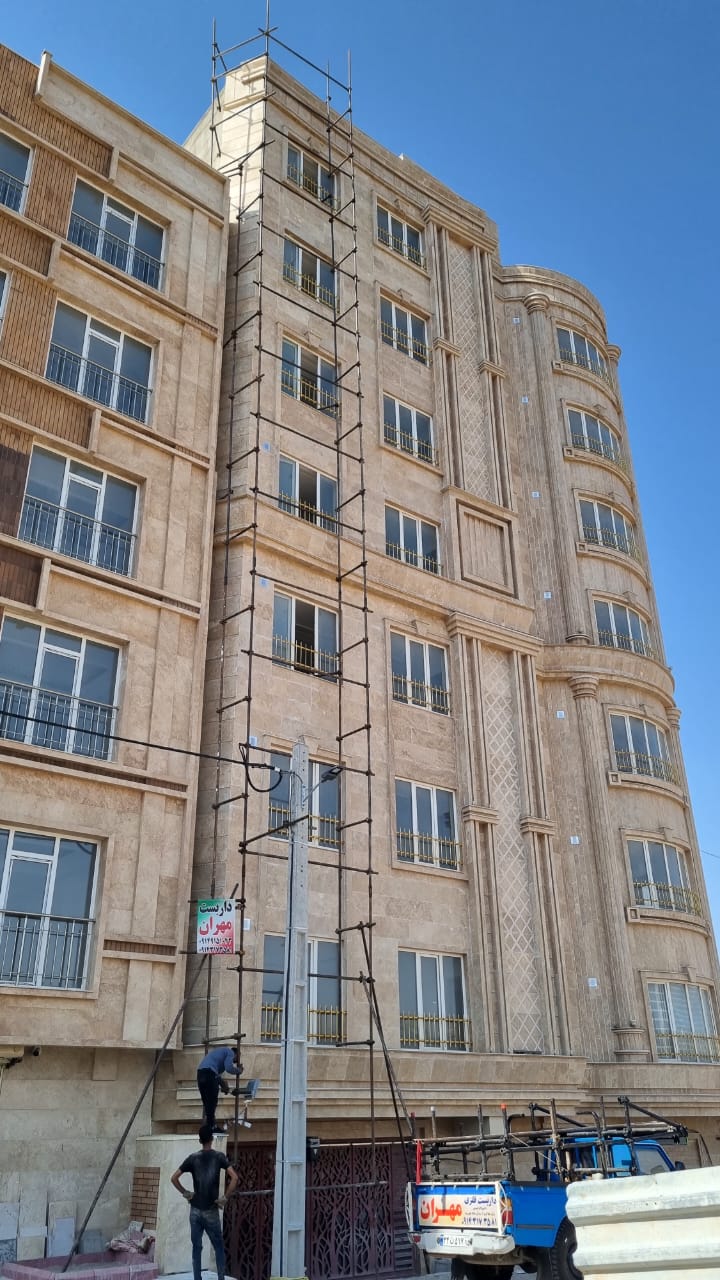نصب داربست فلزی در تبریر