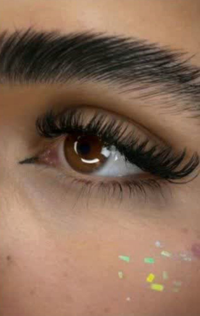 کاشت و لیفت ابرو