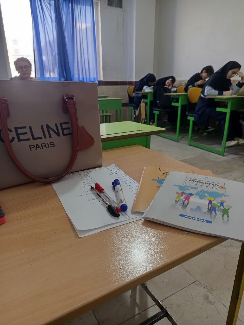 عکس با دانشجویان