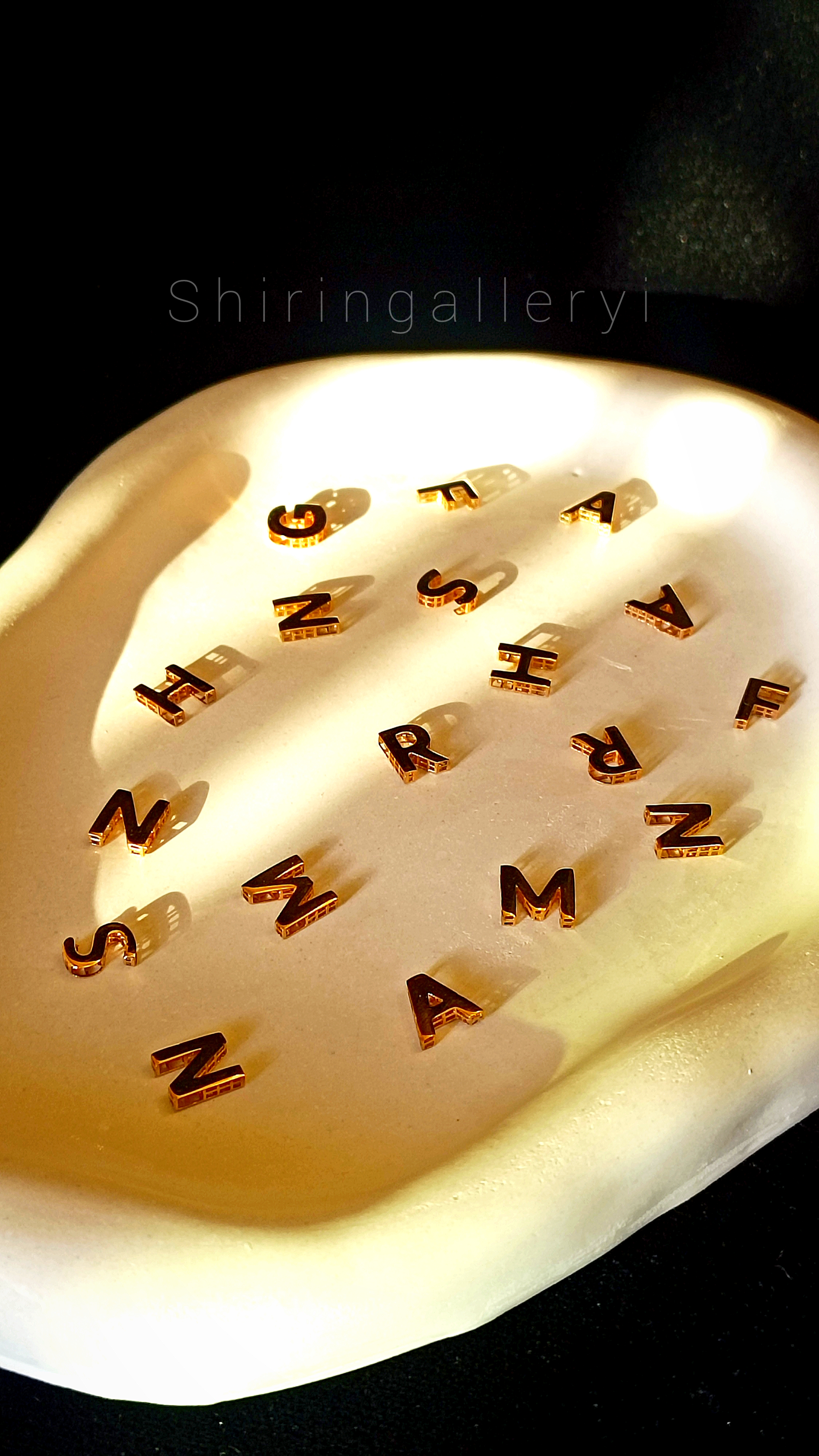 گردنی طلا در بروجرد