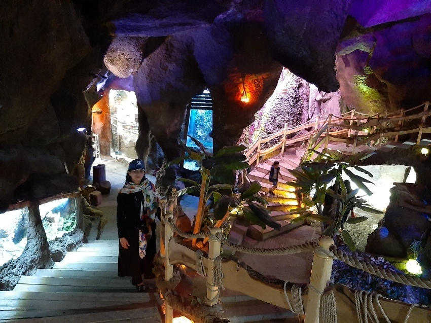 غار آکواریوم گنج نامه