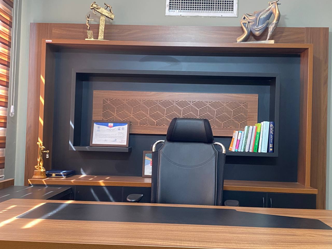 صفورا خان زاده