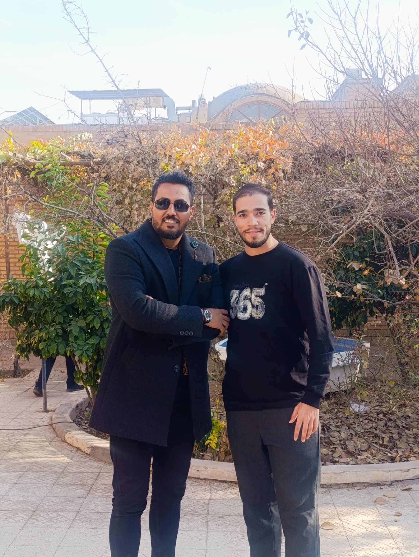 زیر سایه پدر خانواده بینهایت