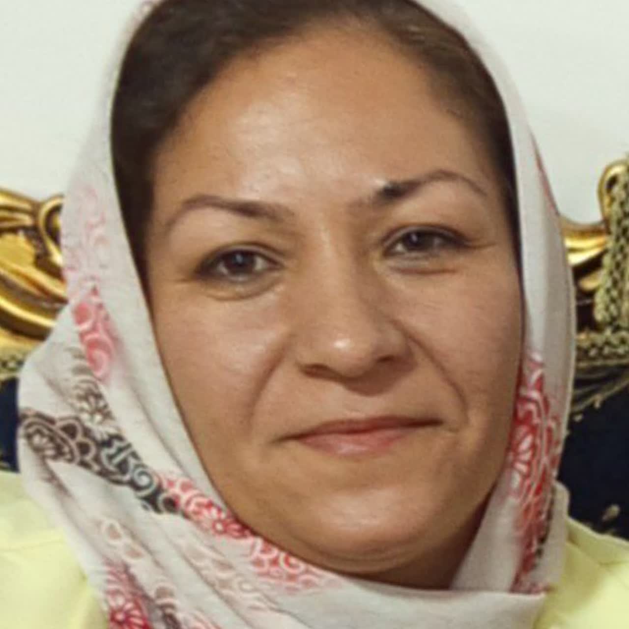 رقیه اذرنیوتور