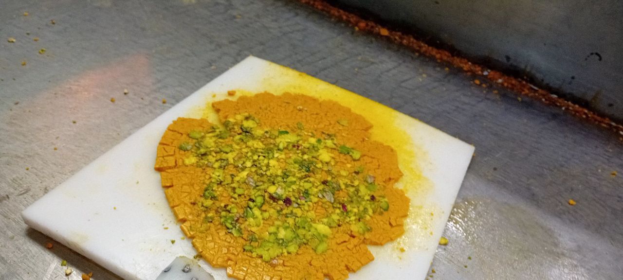 سوهان میرباقری شیرین نشاط