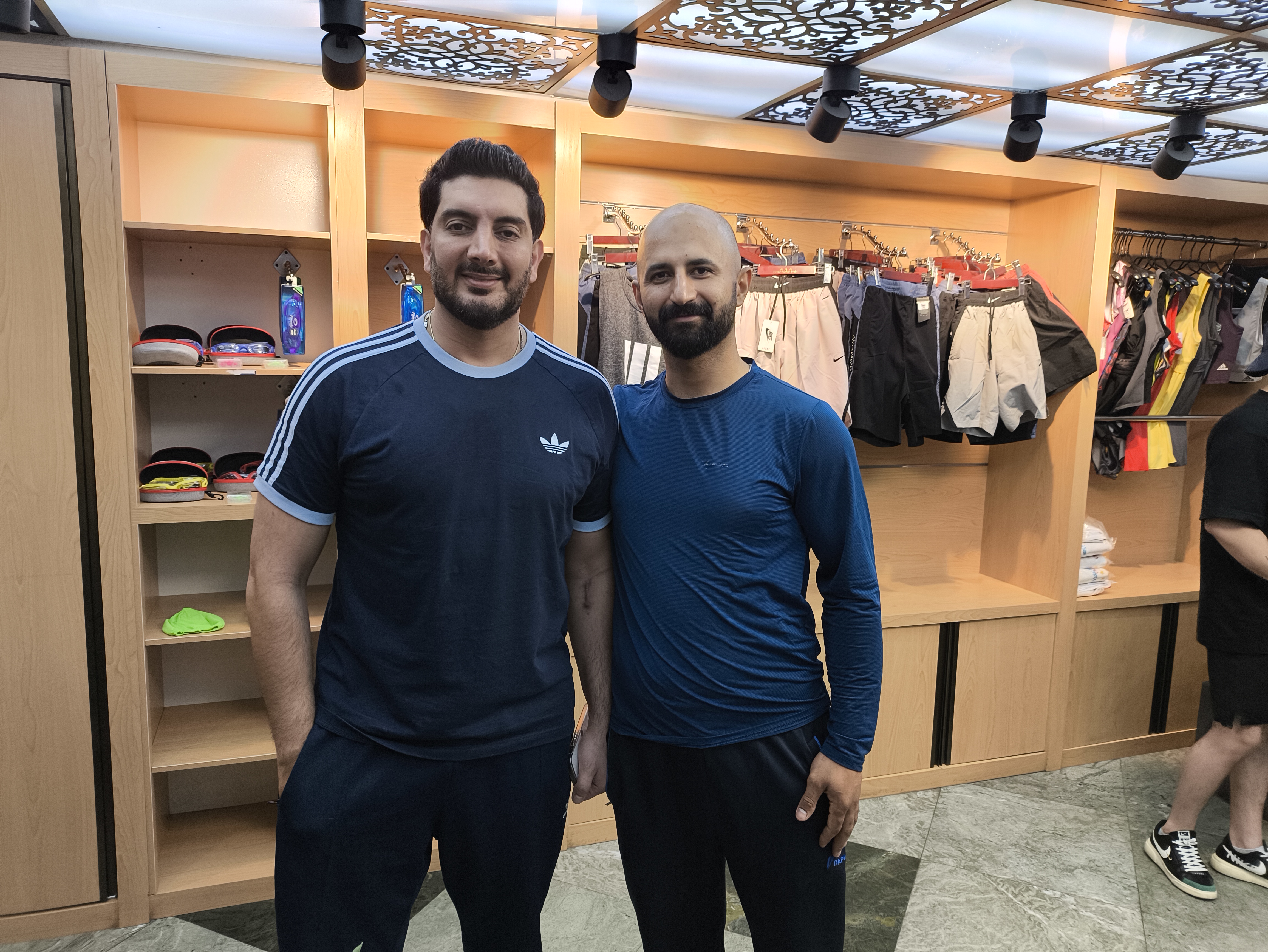 من و *فرزاد فرزین*