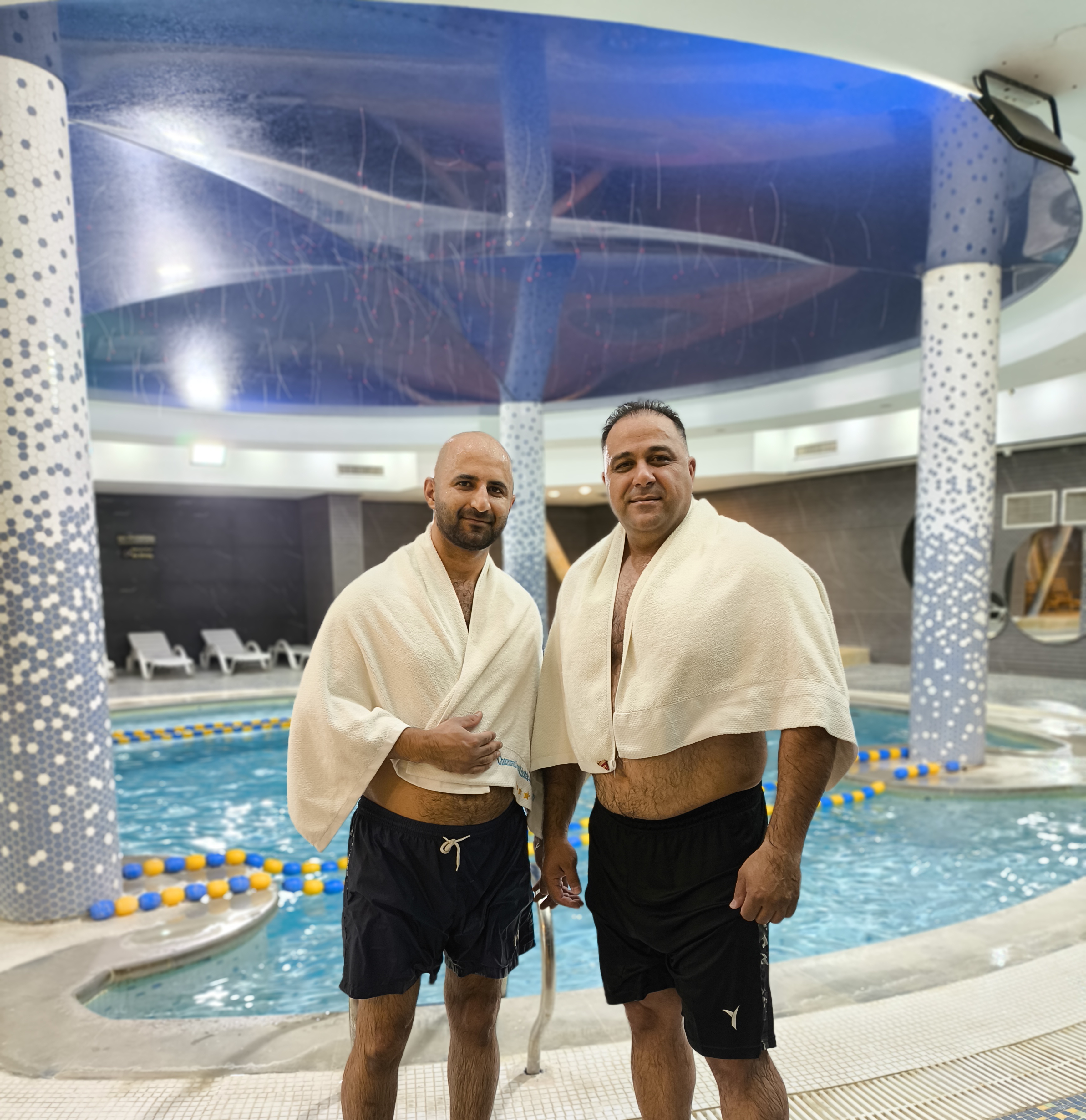 من و *سعید اکبری*