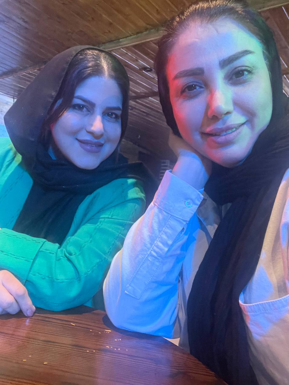 دوستانه