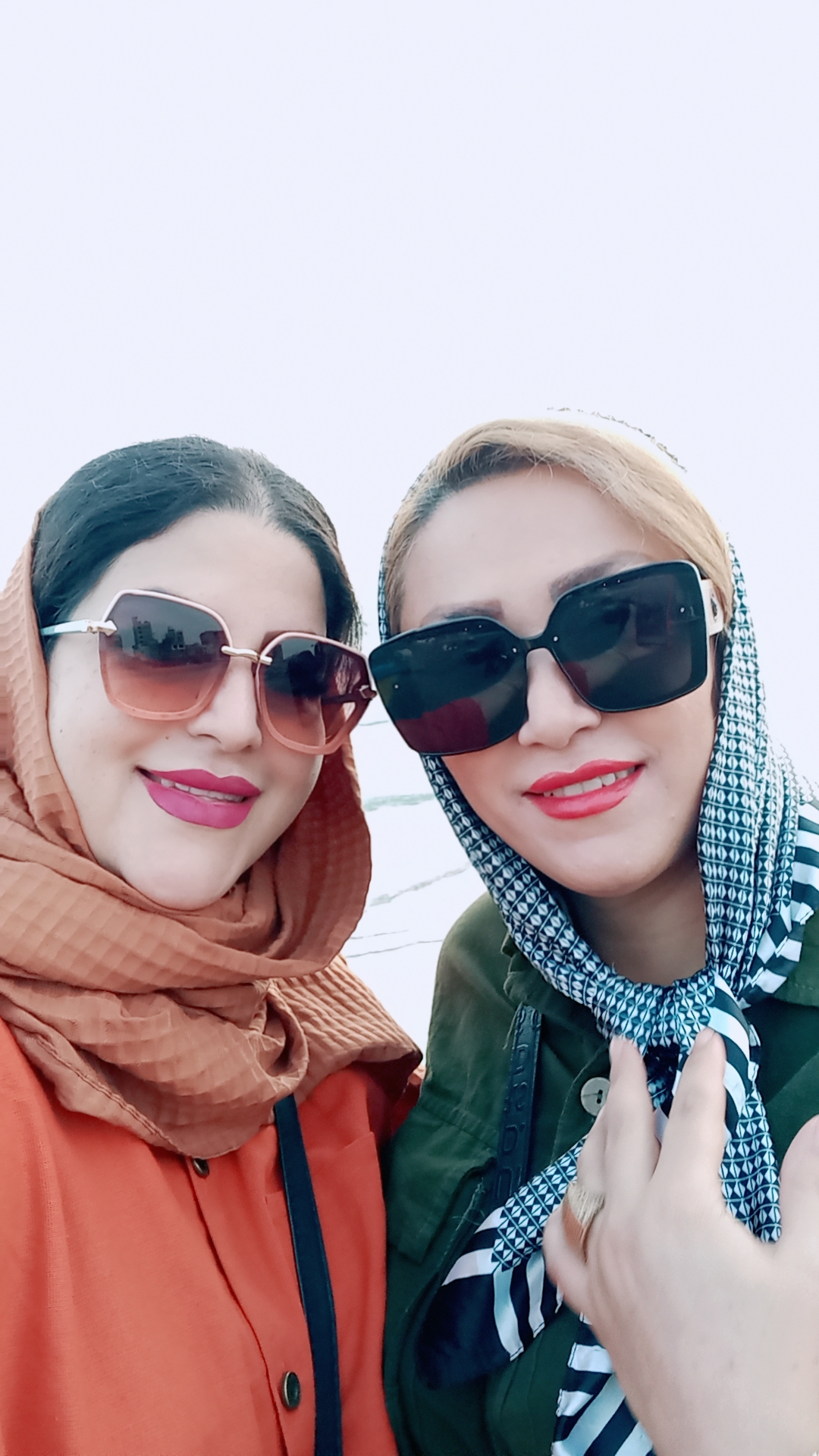 دوستانه