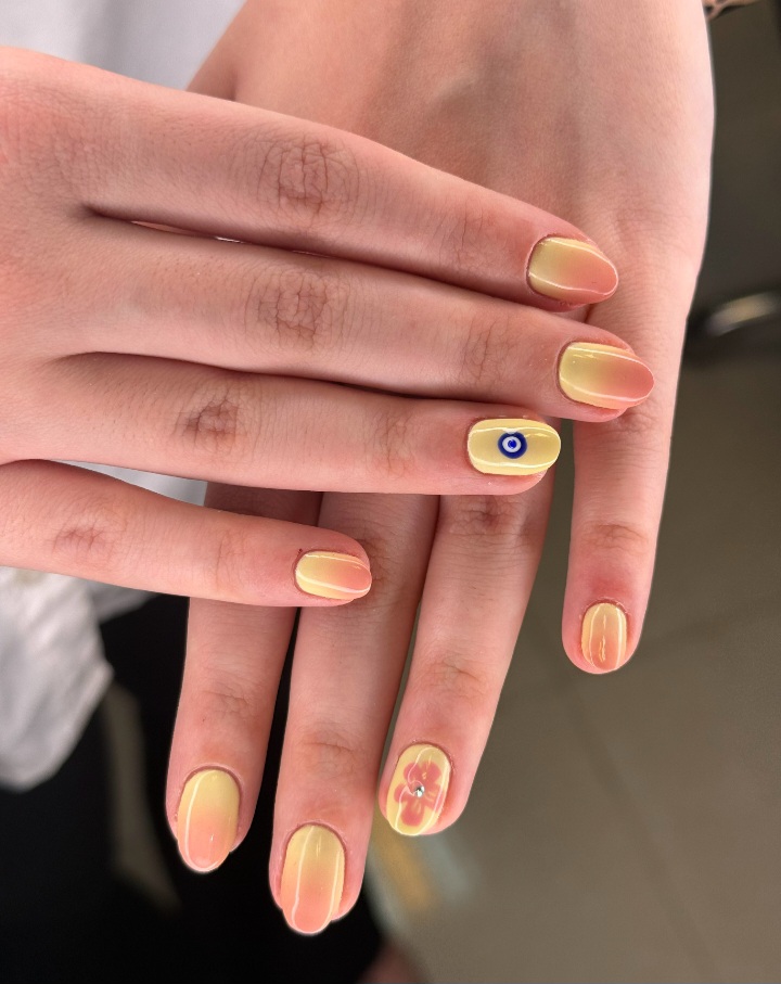 کاشت ناخن در سالن شیخ بهایی