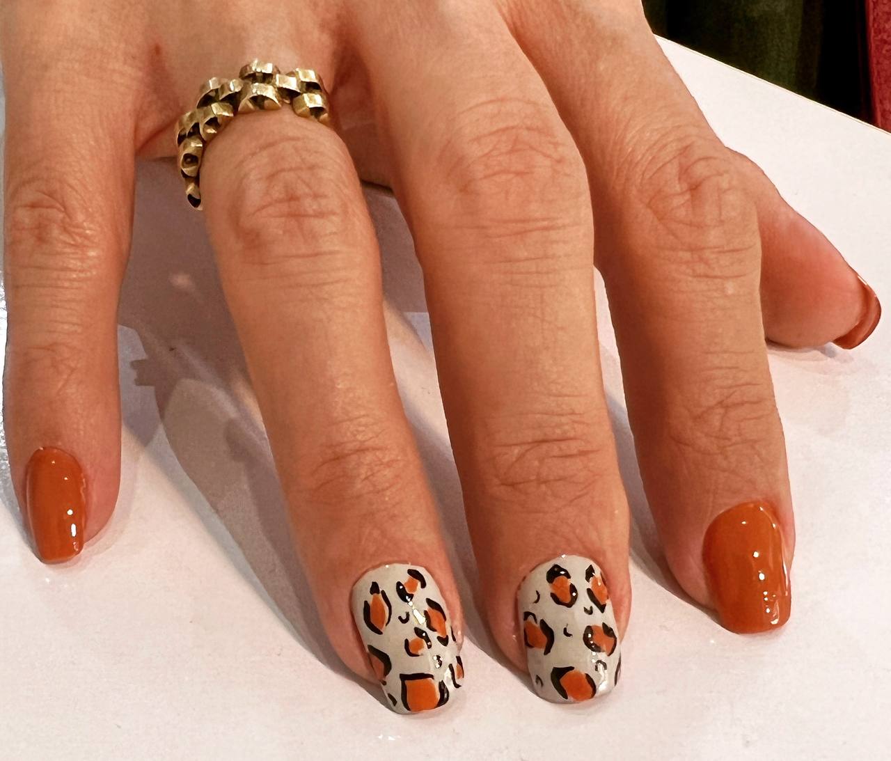 خدمات تخصوصی ناخن 😍برای دیدن نمونه کارهای بیشتر روی عکس کیلیک کنین☝🏻