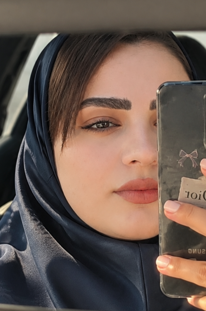 مبینا احمدی