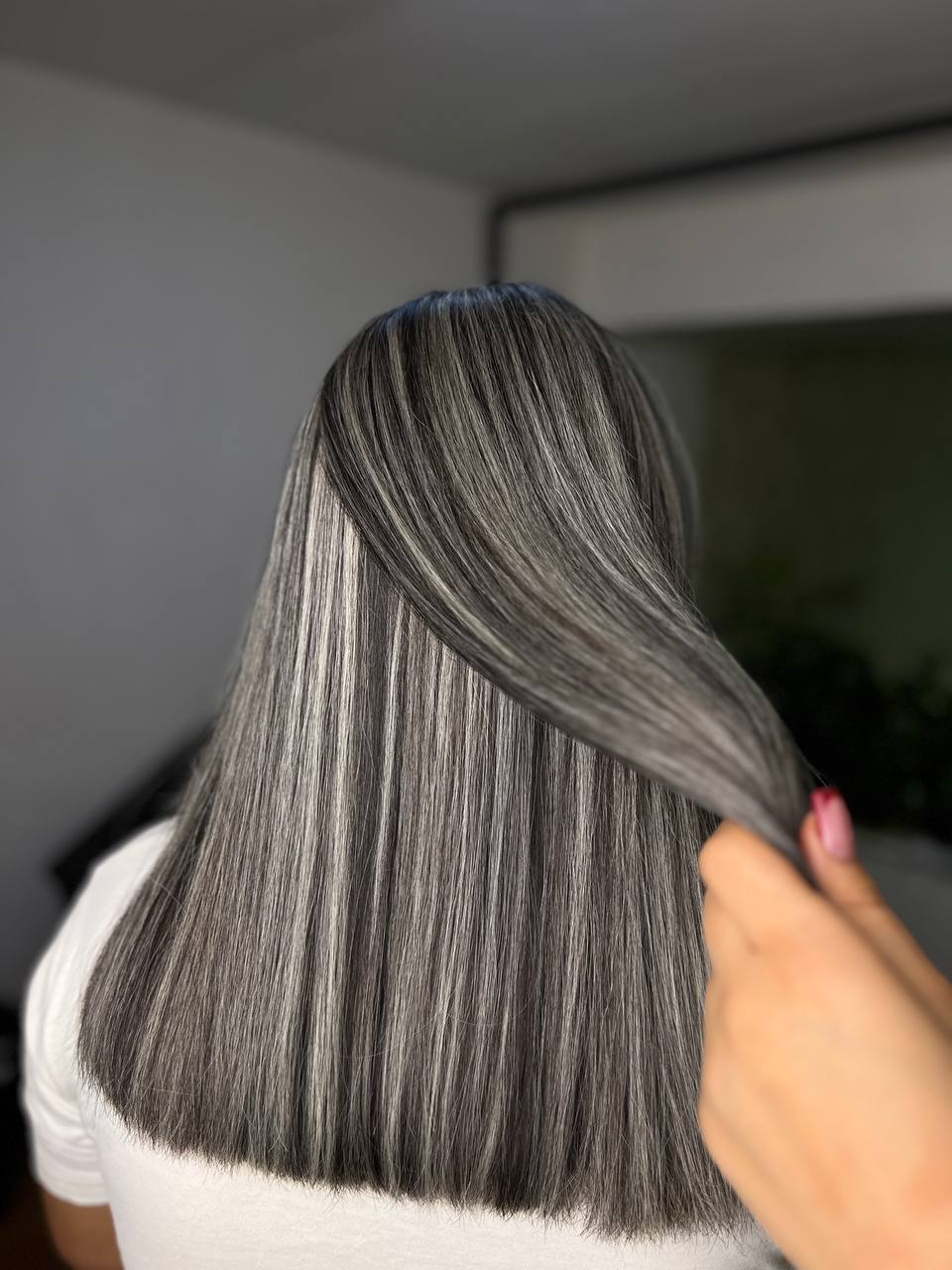 رنگ لایت مو 💇‍♀️ 🥰برای دیدن نمونه کارهایی بیشتر روی عکس کلیک کنین ☝🏻 