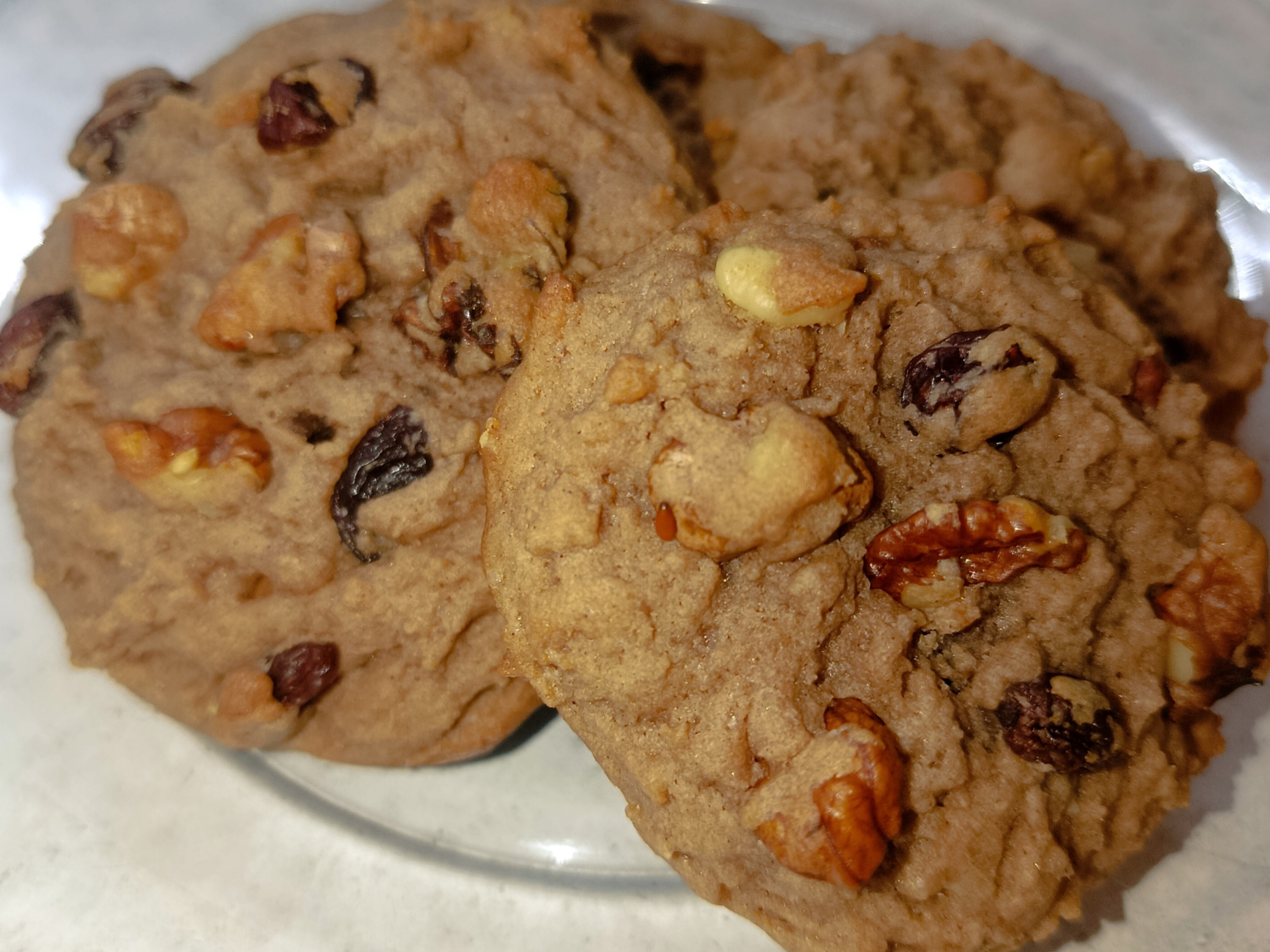 کوکی کشمش و پنیر و گردو