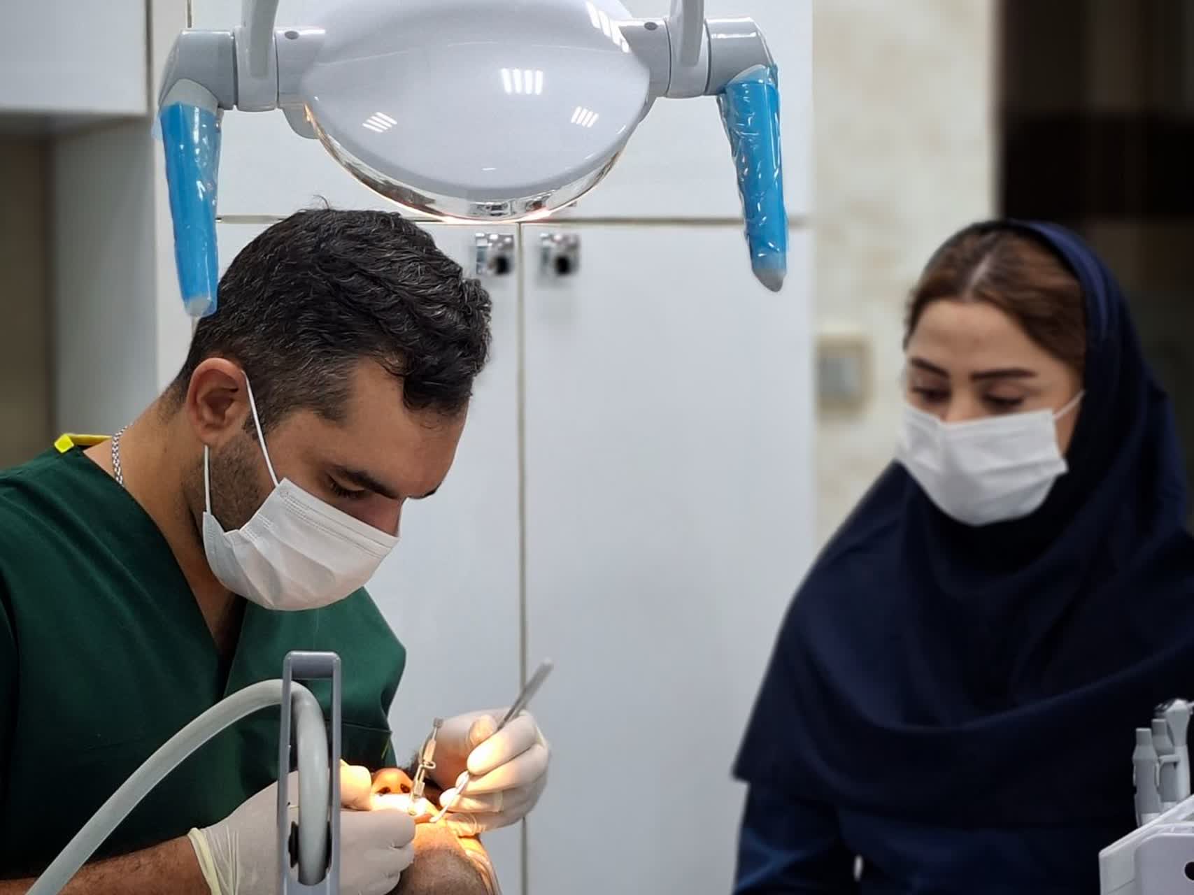 دکتر رضا دهقان