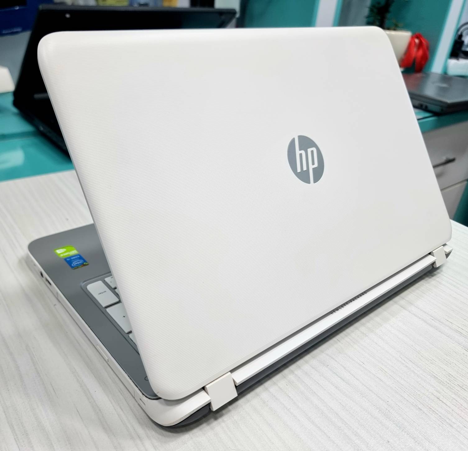 HP pavilion 15