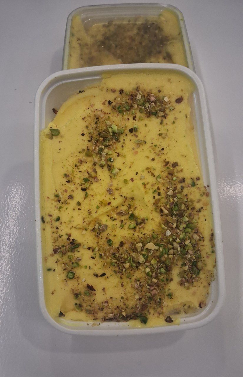 بستنی زعفران پسته نیم کیلو