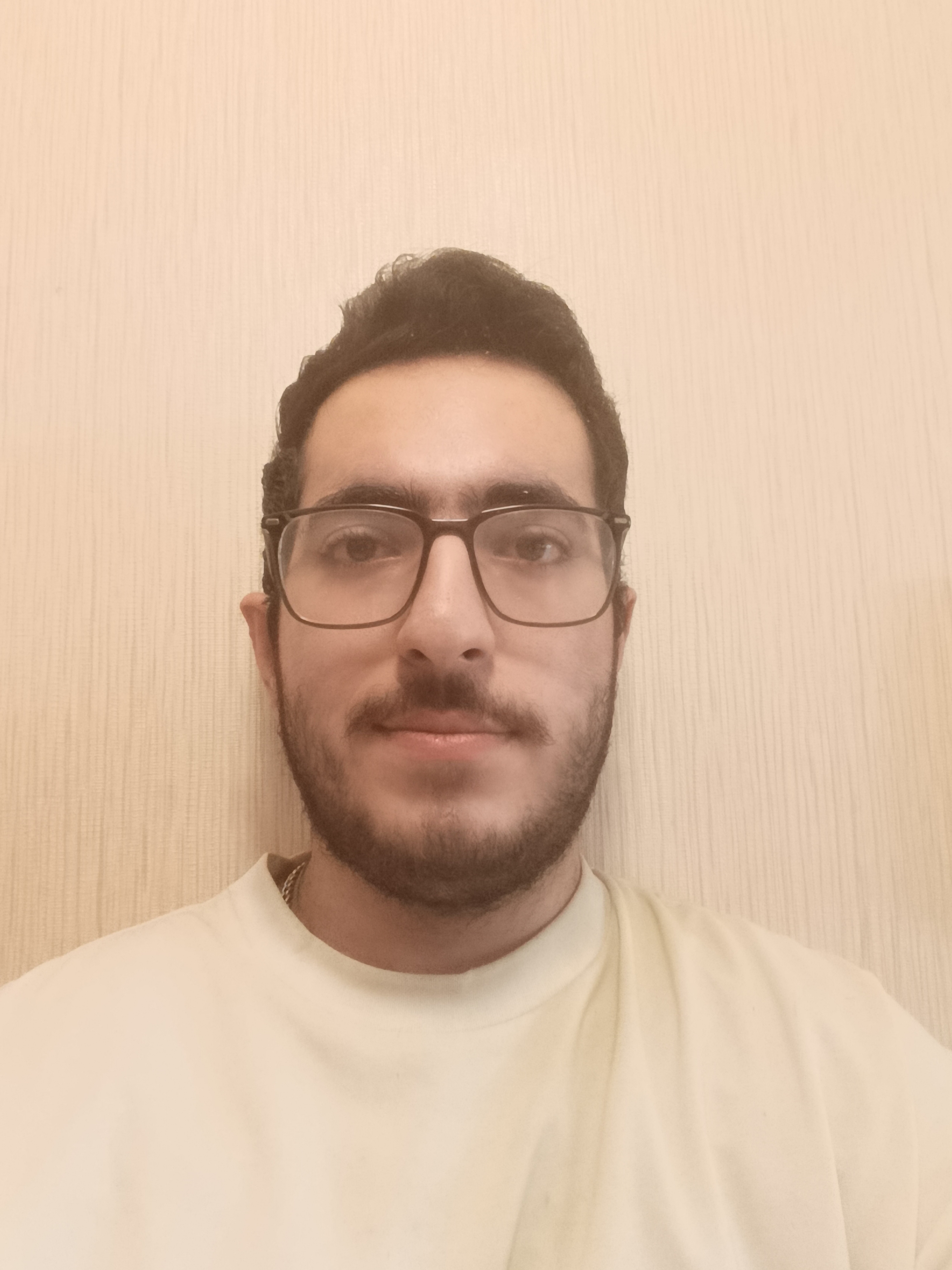 طراح و کارشناس خدمات دیجیتال 