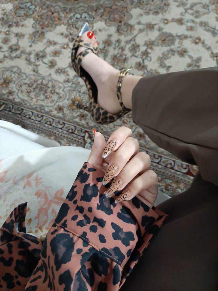 ارائه انواع خدمات ناخن