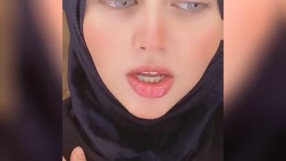 این خانم بسیار زیبا و رعنا دعای بسیارزیبایی رو تلاوت میکنه❤