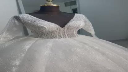 لباس عروس خاص در اصفهان
