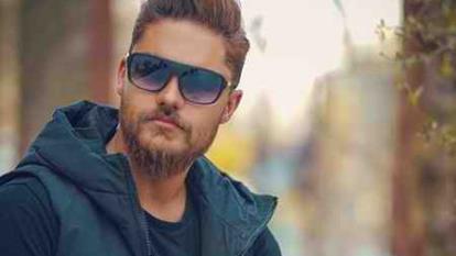 دانلود آهنگ علی خدابنده حواس پرت