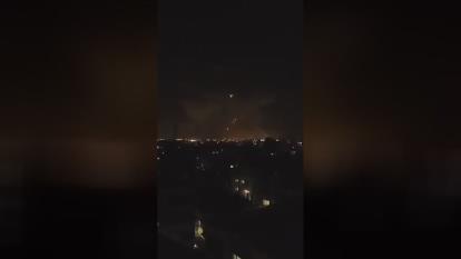 تصویر ثبت شده از غزه از مقابله پدافند هوایی رژیم صهیونیستی با موشک های مقاومت فل