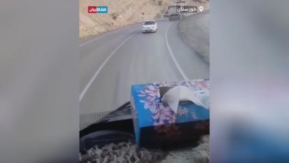 دنده عقب تو جاده:))
