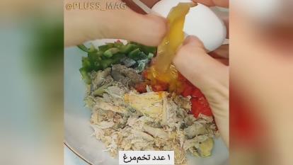 کوکو مرغ با نون تست