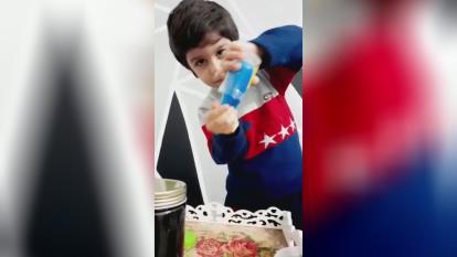 ایشون مدیر تبلیغات(گودزیلای دهه نودی) هستند.