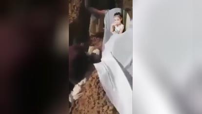 سالم بودن جسد کودک یمنی پس از یکسال و عذاب قبر همسایه اش