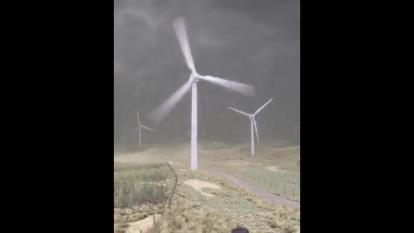 طوفان وحشتناک