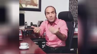 خشن ترین کارمنددنیا😂😂