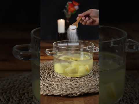 پوستر بشقاب سینه مرغ با پوره بادمجون و سیب زمینی، زود آماده میشه...