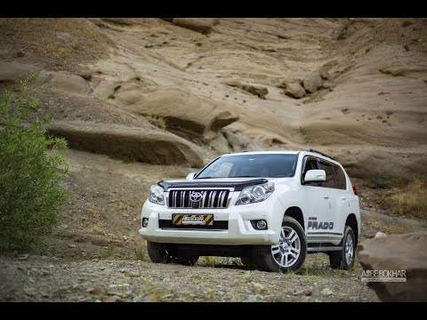پوستر نقد و بررسی تویوتا لندکروزر پرادو 2010 آنرود یا آفرود؟
