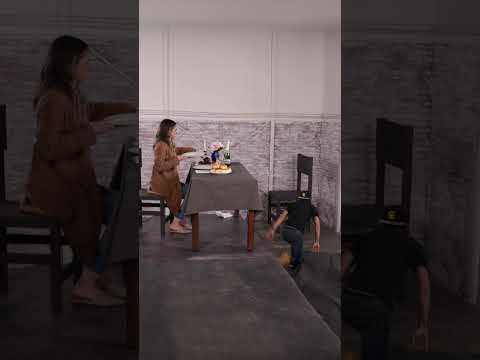 پوستر بیشتر مردم این ویدیو را نادیده می‌گیرند...