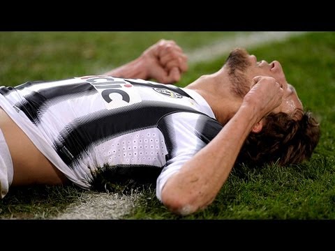 پوستر جام تیم - ۸ دسامبر ۲۰۱۱ یوونتوس-بولونیا ۲-۱- ویژگی‌ها