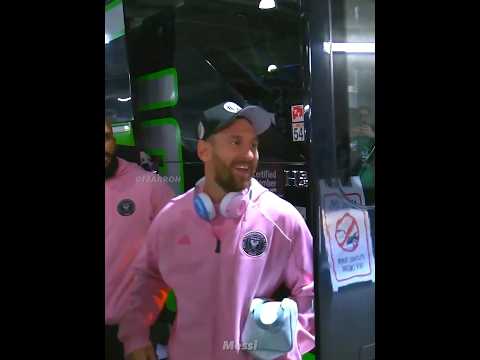 پوستر خروج بازیکنان از اتوبوس پیکه 😂