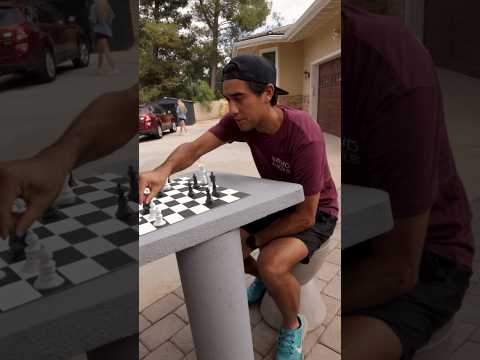 پوستر زک کینگ به هیکارو شاه مات می‌زند