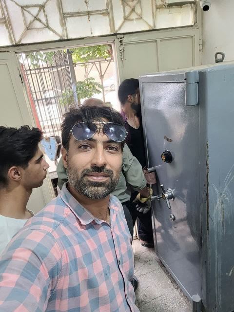 گاوصندوق استوک