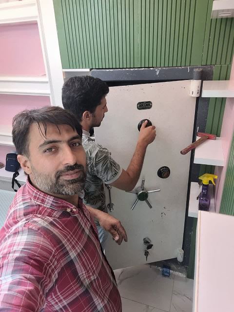گاوصندوق استوک