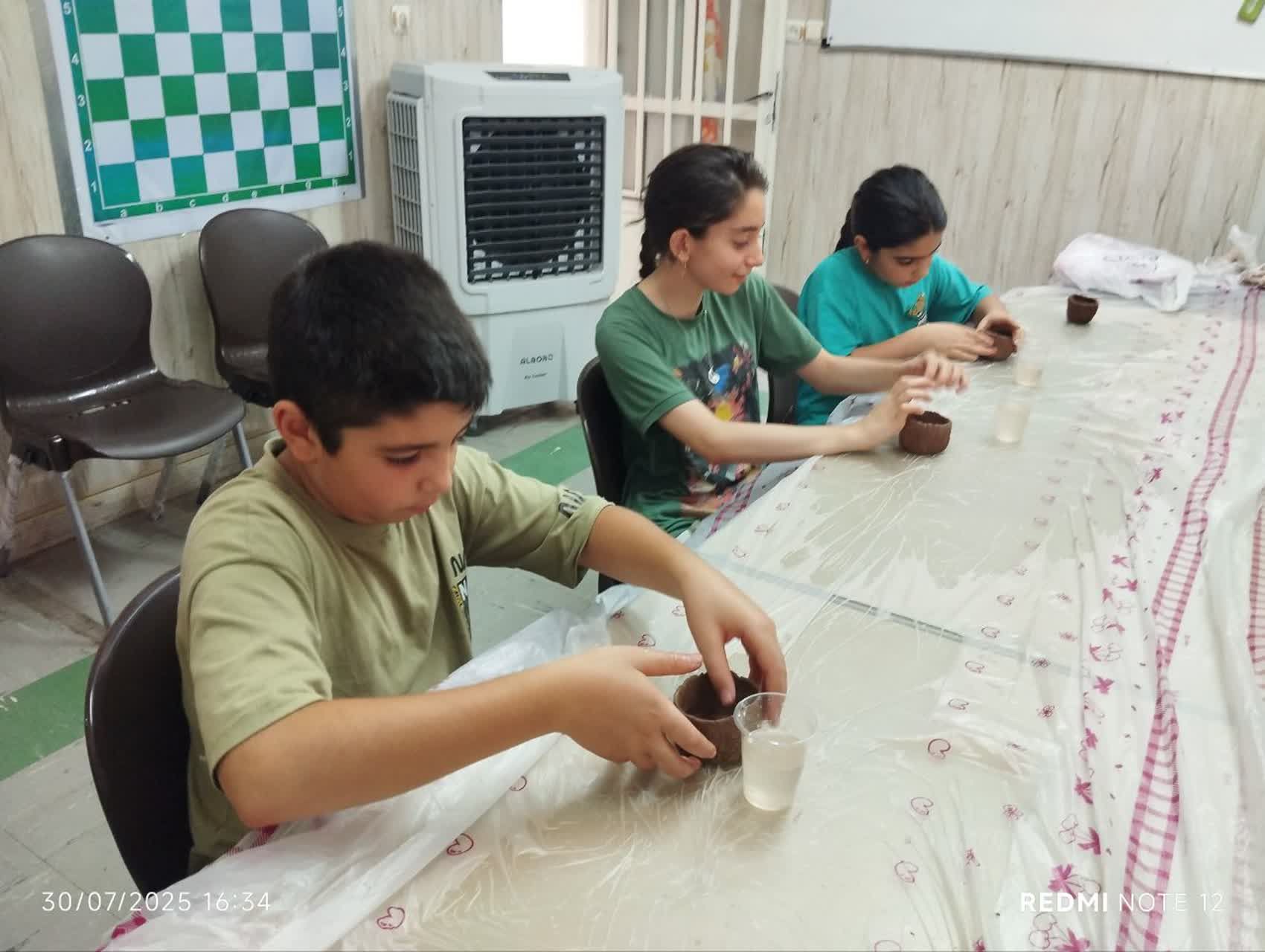 کلاس سفالگری در قزوین